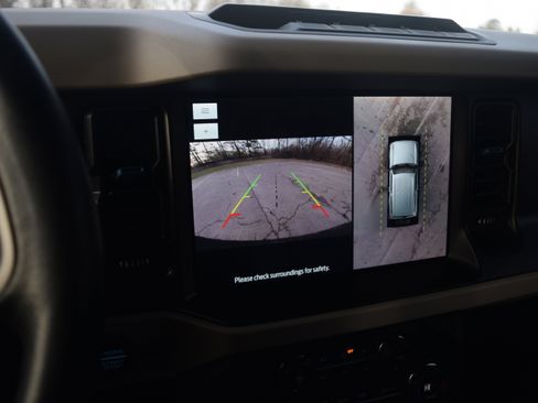 Used 2023 Ford Bronco Wildtrak image 10