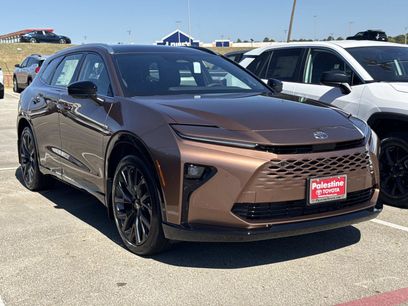 New 2025 Toyota Crown Signia
