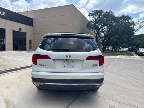 Used 2017 Honda Pilot Elite image 3