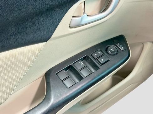 Used 2014 Honda Civic LX image 17