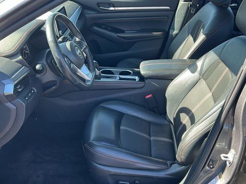 Used 2023 Nissan Altima 2.5 SR image 18