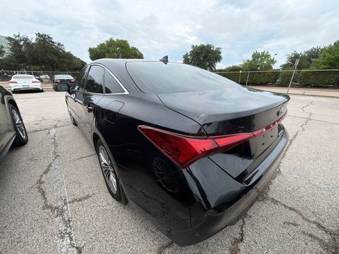 Used 2019 Toyota Avalon Limited FWD image 7