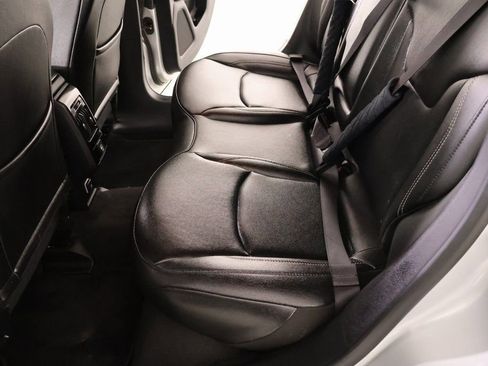 Used 2025 Jeep Compass Limited image 12