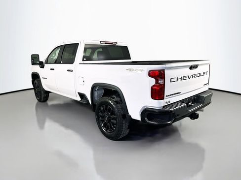 Used 2025 Chevrolet Silverado 2500 Custom w/ Custom Value Package AWD/4WD image 5