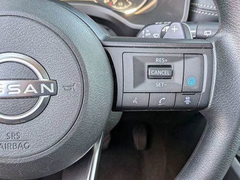 Used 2024 Nissan Rogue SV AWD/4WD image 19