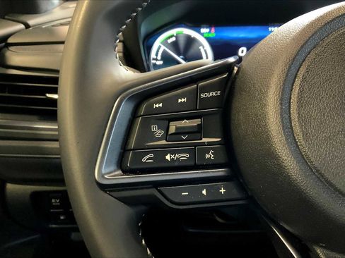 Certified 2025 Subaru Forester Limited image 23