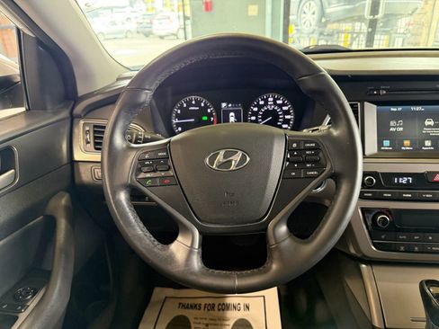 Used 2016 Hyundai Sonata Sport w/ Option Group 02 image 15