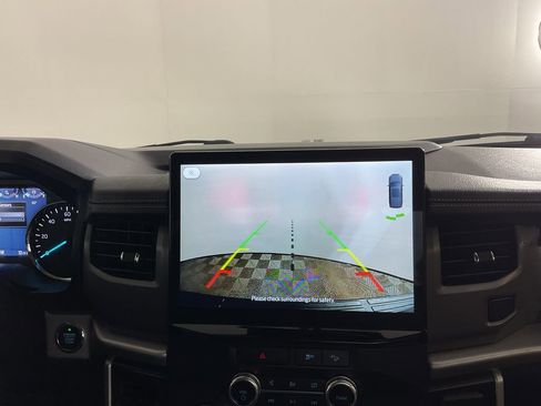 Used 2022 Ford Expedition XLT image 30