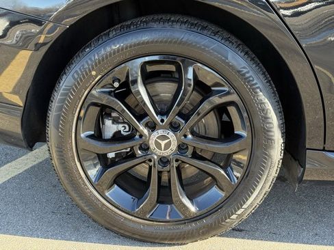 Used 2015 Mercedes-Benz C 300 4MATIC Sedan image 5