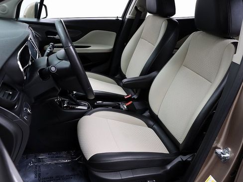 Used 2019 Buick Encore Preferred w/ Safety Package image 9