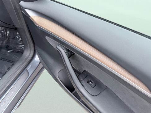 Used 2023 Tesla Model 3 Standard Range image 43