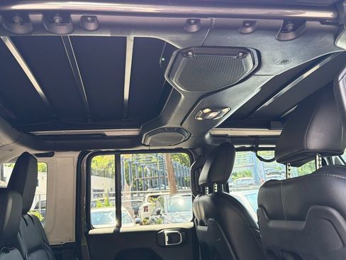 Used 2019 Jeep Wrangler Unlimited Rubicon AWD/4WD image 15