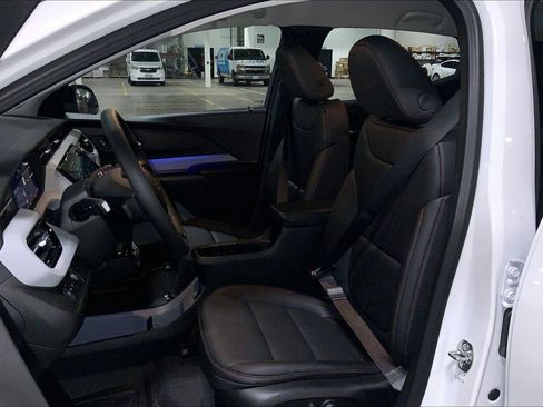 New 2027 Chevrolet Bolt RS w/ LPO, All-Weather Package FWD image 9