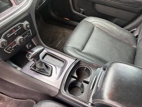 Used 2017 Dodge Charger SE w/ Blacktop Package image 23