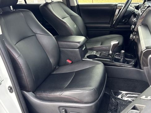 Used 2024 Toyota 4Runner TRD Off-Road Premium image 14