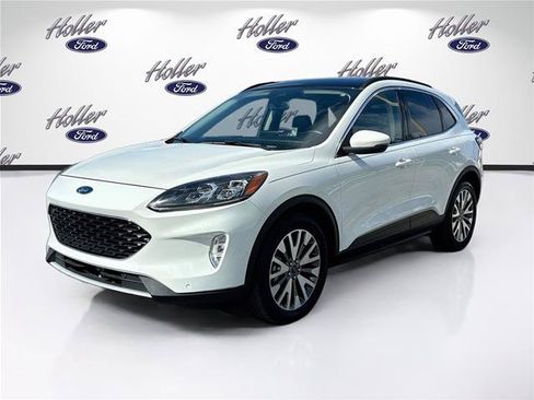 Certified 2020 Ford Escape Titanium AWD/4WD image 3