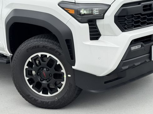 New 2026 Toyota Tacoma TRD Off-Road AWD/4WD image 10