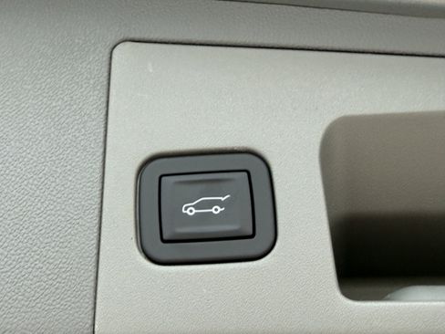 New 2026 Cadillac XT5 Premium Luxury w/ Driver Assist Package FWD image 10