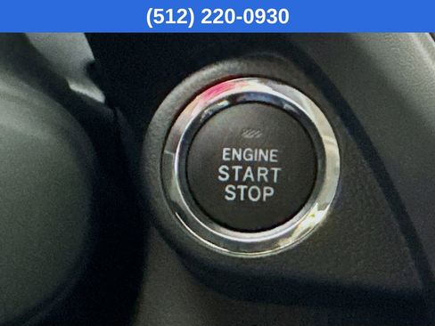 Used 2025 Subaru Crosstrek 2.0i Premium image 19