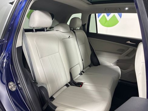 Used 2022 Volkswagen Tiguan SE image 30