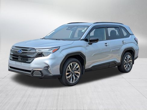 Used 2025 Subaru Forester Touring w/ Touring Package AWD/4WD image 3