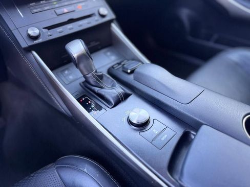 Used 2015 Lexus IS 250 AWD w/ Luxury Package image 18