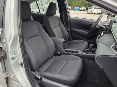 Used 2025 Toyota Corolla LE FWD image 23