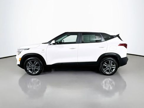 Used 2023 Kia Seltos LX image 5