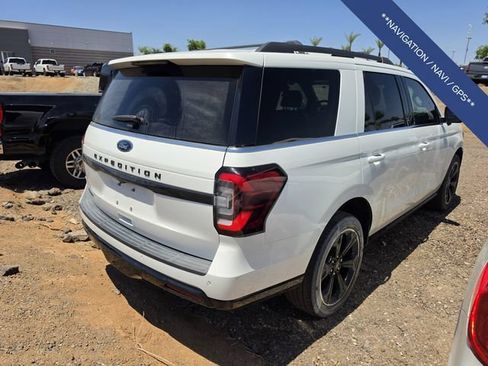 Used 2023 Ford Expedition Limited RWD image 6