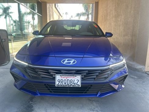 Certified 2025 Hyundai Elantra SE image 29