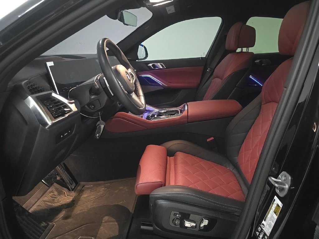Used 2026 BMW X6 xDrive40i w/ Climate Comfort Package AWD/4WD image 4