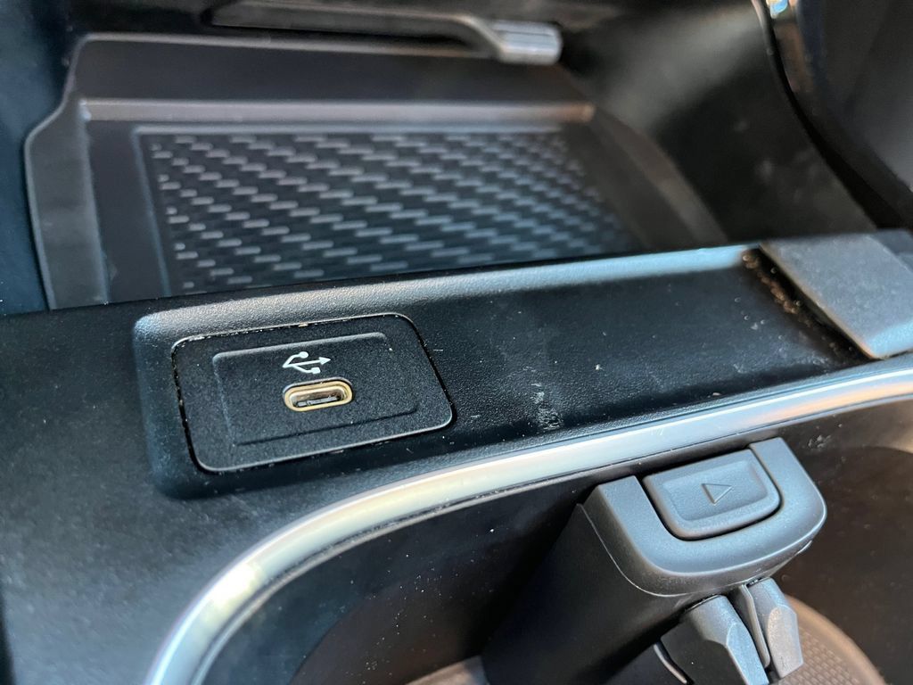 Used 2024 Mercedes-Benz CLA 250 4MATIC w/ Exclusive Package image 25