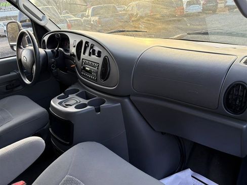 Used 2006 Ford E-450 and Econoline 450 image 15