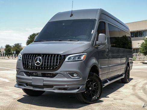 Used 2022 Mercedes-Benz Sprinter 2500 image 5