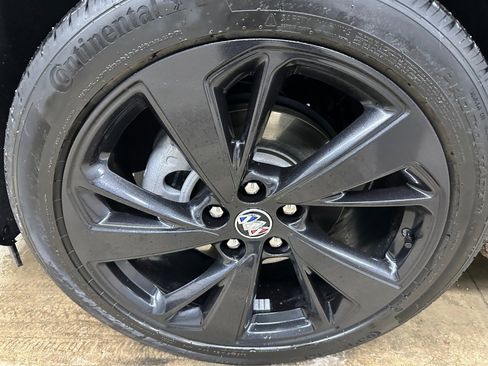 Certified 2023 Buick Envision Preferred w/ Sport Touring Package image 38