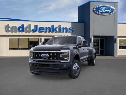 New 2026 Ford F450 Platinum AWD/4WD image 2