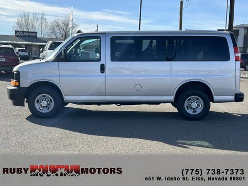 Used 2017 Chevrolet Express 2500 LS image 4