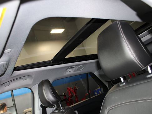 Used 2023 Ford Explorer XLT w/ Equipment Group 202A AWD/4WD image 24