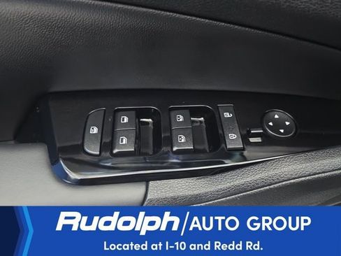 Used 2025 Kia Sportage EX FWD image 13