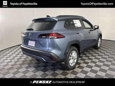 Used 2026 Toyota Corolla Cross LE image 13
