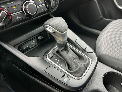 Used 2024 Kia Soul LX w/ Option Group 015 image 39