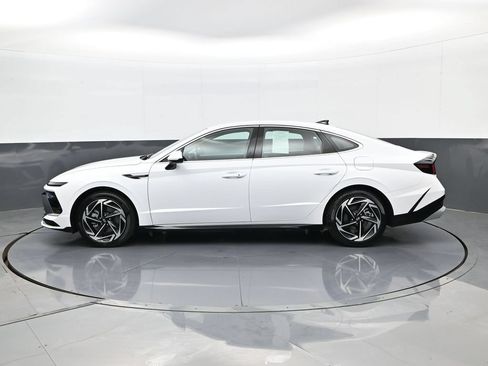 Certified 2026 Hyundai Sonata SEL FWD image 8