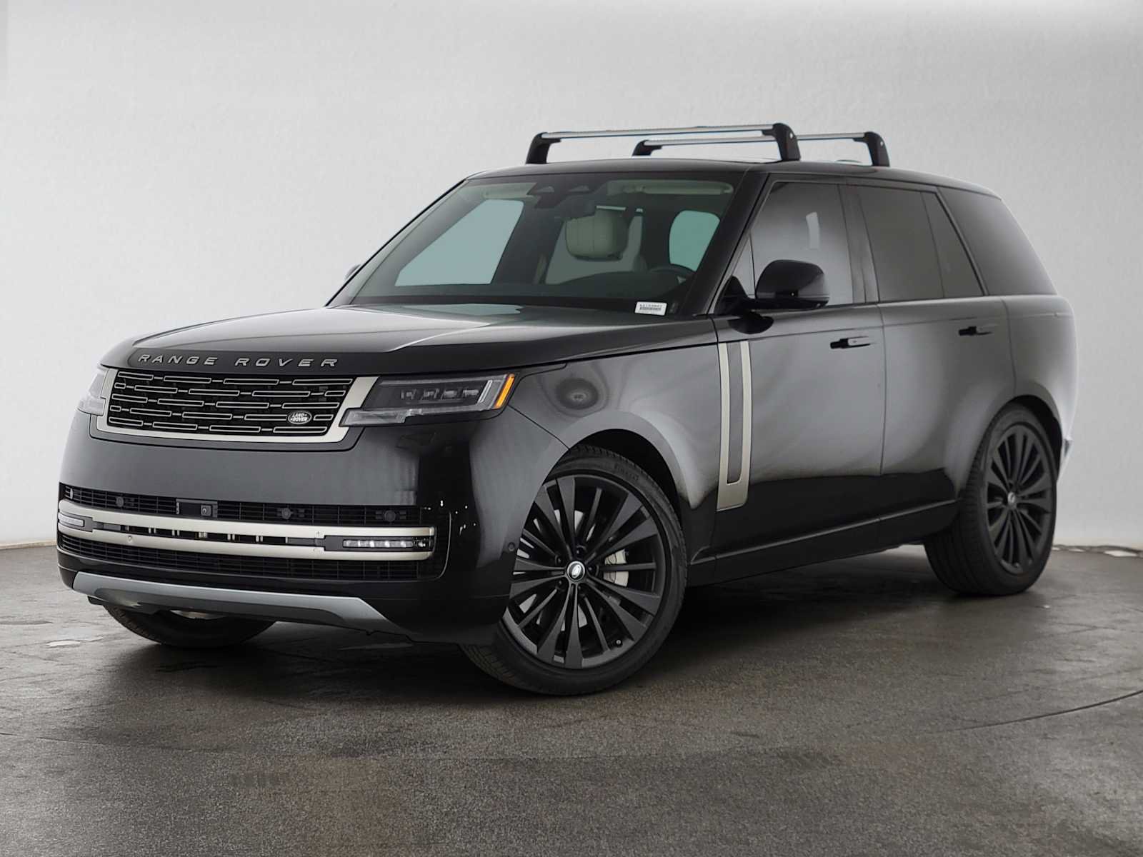 Used 2024 Land Rover Range Rover SE AWD/4WD image 1