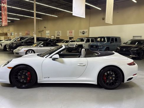Used 2017 Porsche 911 Cabriolet image 16