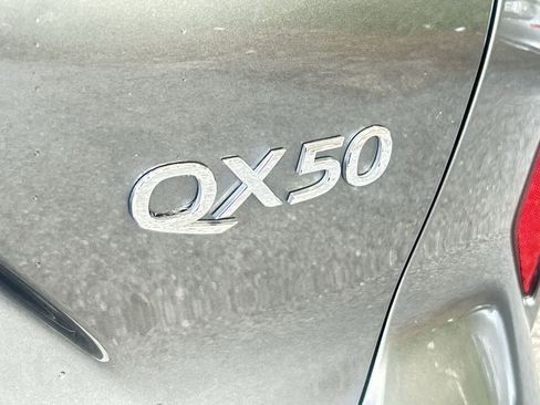 Used 2019 INFINITI QX50 Essential w/ Premium Heat Package FWD image 8