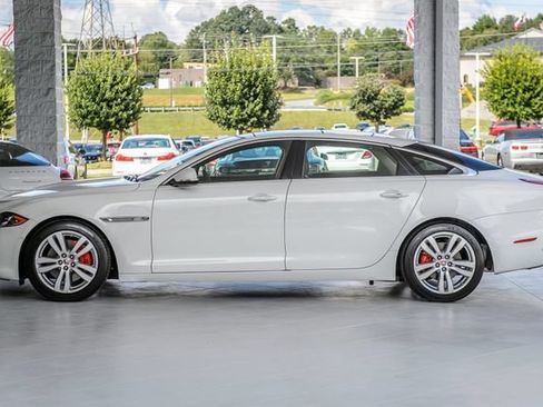 Used 2019 Jaguar XJ L Portfolio RWD image 54
