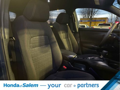 Used 2024 Honda HR-V Sport image 8