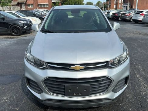 Used 2017 Chevrolet Trax LS FWD image 2