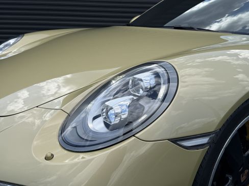 Used 2014 Porsche 911 Turbo S AWD/4WD image 11