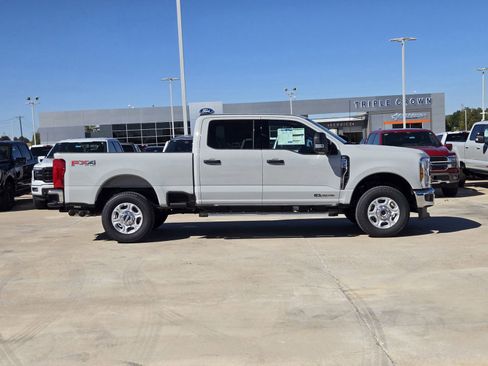 New 2026 Ford F250 XLT w/ FX4 Off-Road Package AWD/4WD image 7